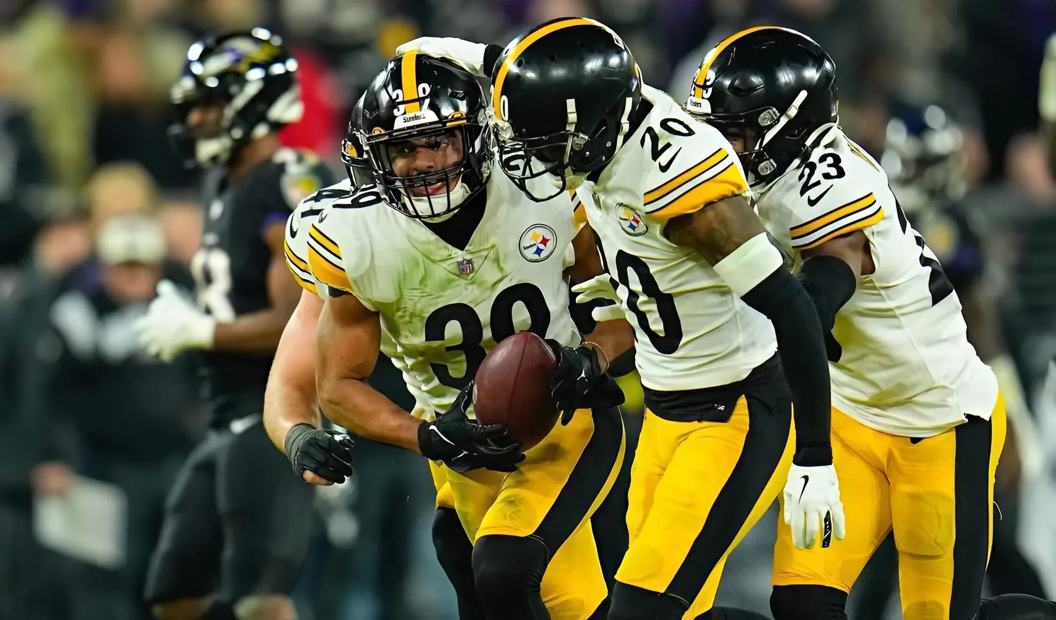 Steelers Insider Shoots Down Trade Speculation: ‘Isn’t Going Anywhere’