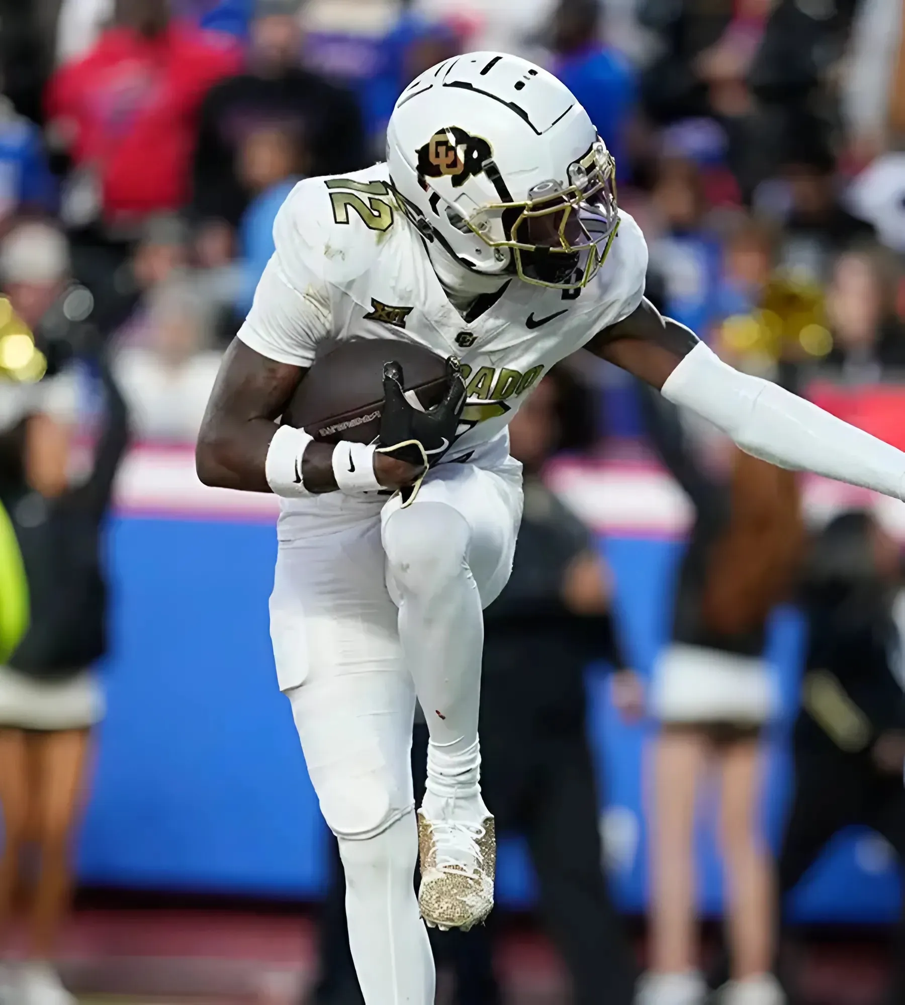 Analyst’s Trade Prediction Sees Raiders Land Colorado Star Travis Hunter