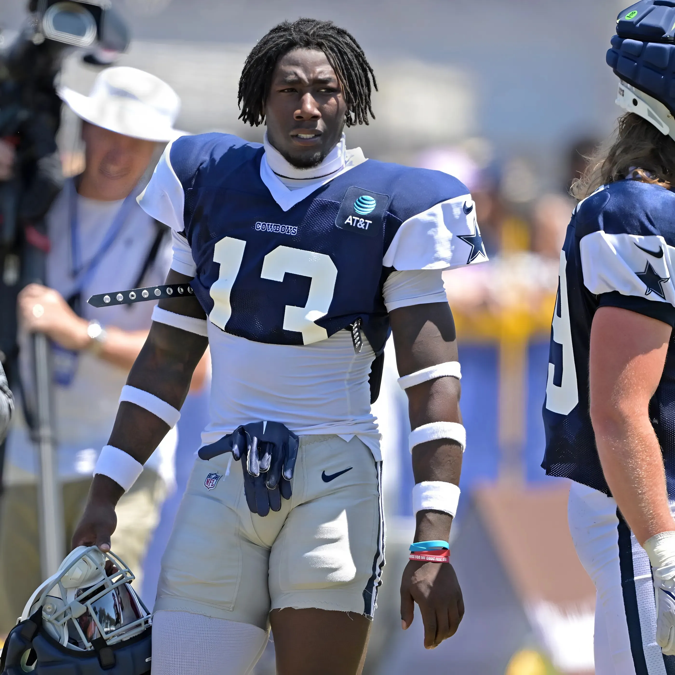 Cowboys' DeMarvion Overshown sends bold message that shows jersey change to No. 0 is about more than just the number