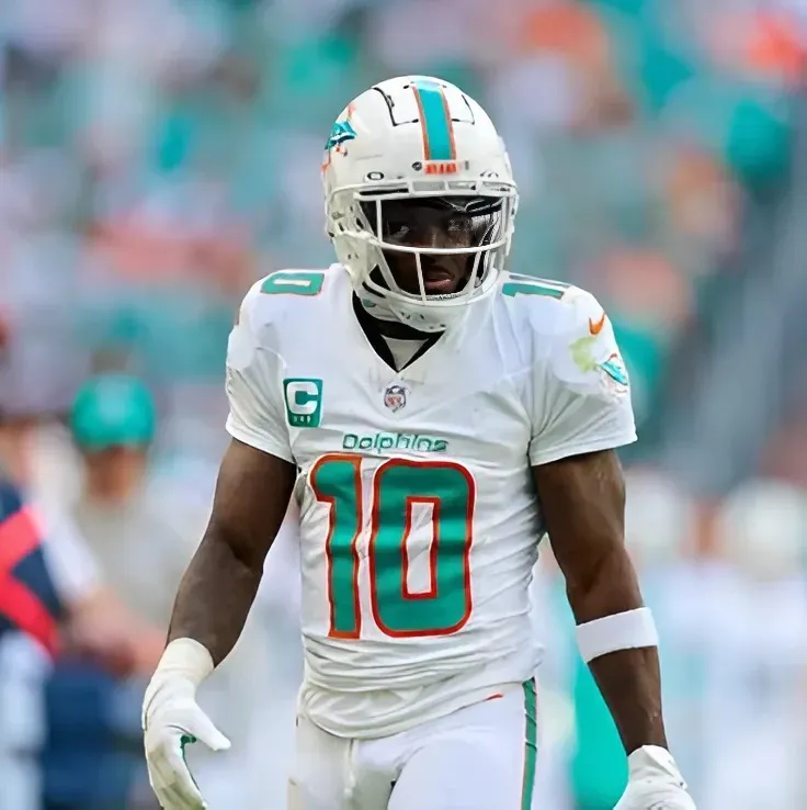 Dolphins Face Calls to Cut Tyreek Hill After Alleged Domestic Incident