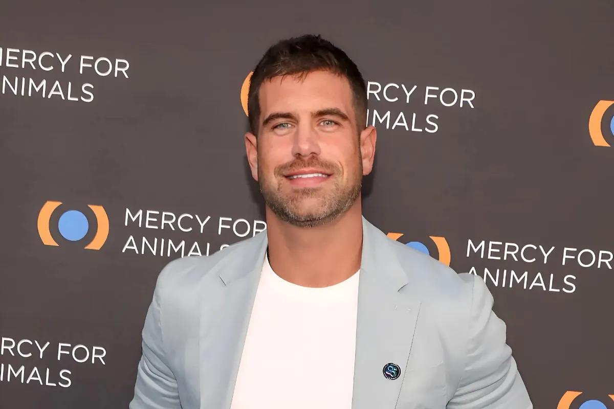 Blake Moynes Claims He Was Nearly the Bachelor Last Year: ‘Went in a Different Direction’ tram