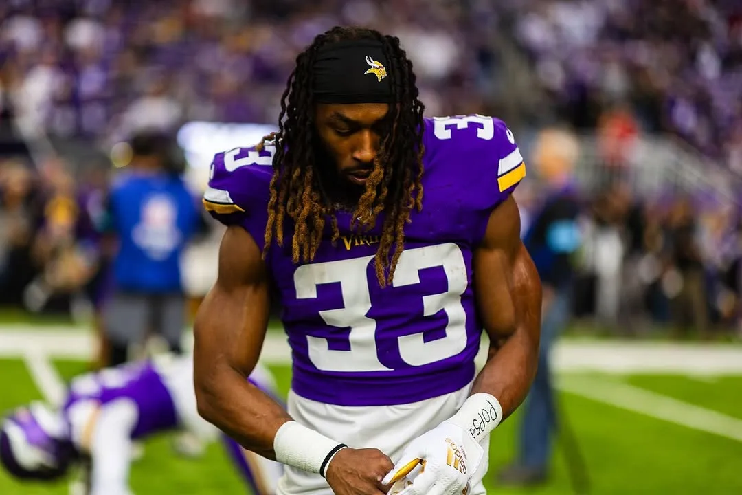 Vikings RB Aaron Jones Sends Clear Message on ‘Different’ $21 Million QB