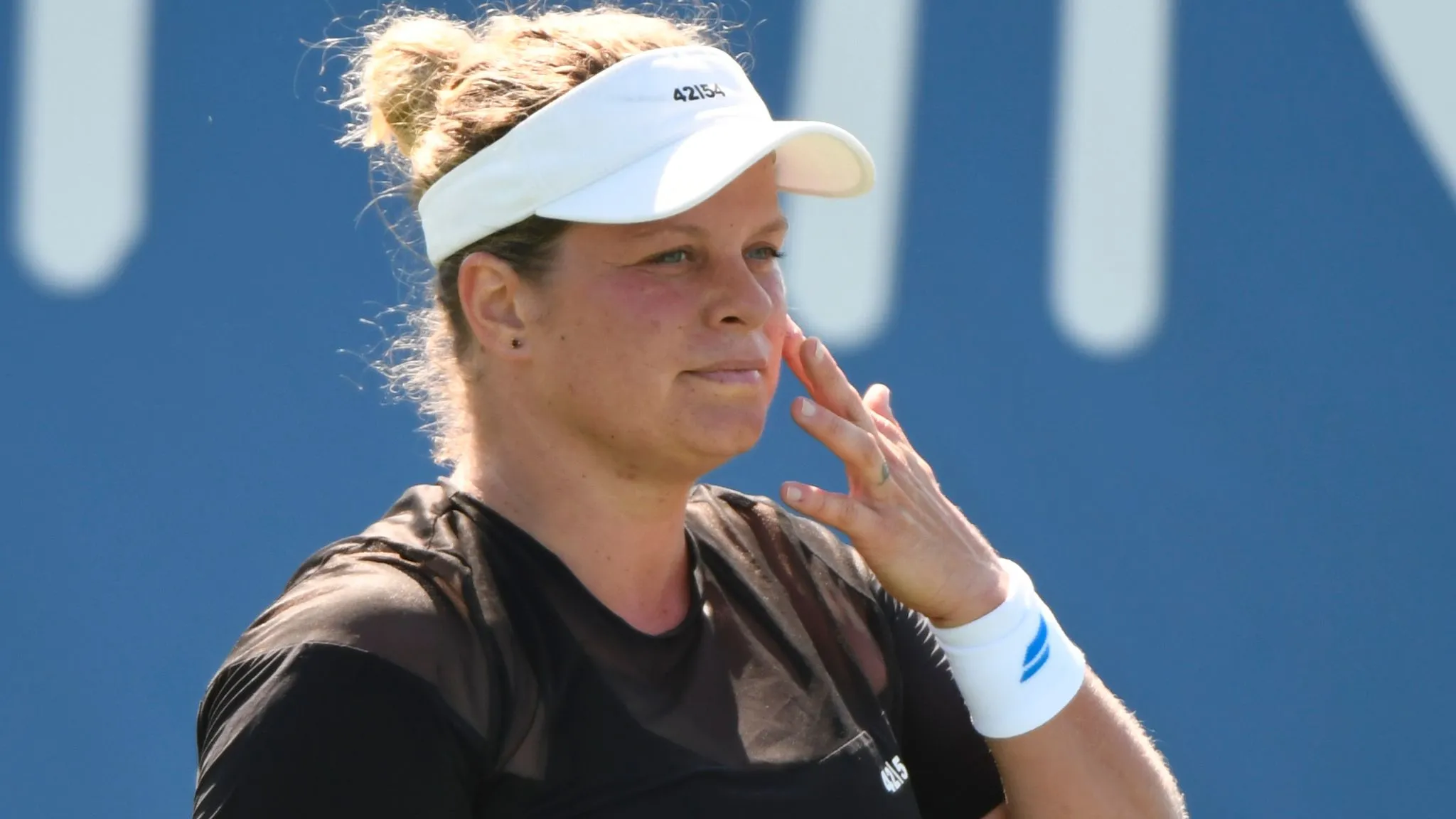 Former World No. 1 Kim Clijsters chooses Serena Williams, Iga Swiatek and more to build her perfect player