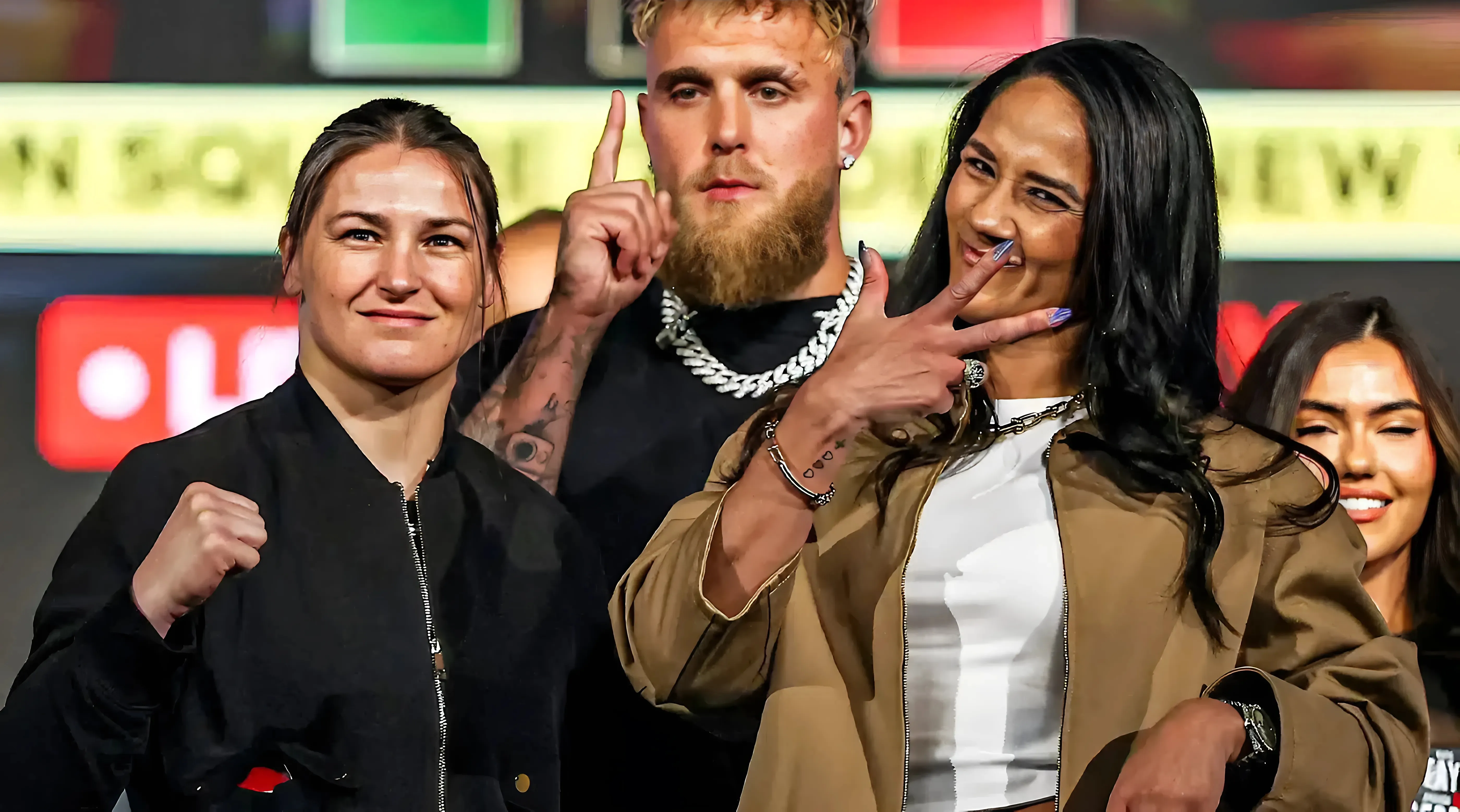 Katie Taylor Criticizes Amanda Serrano's 'Boring' 12-Round Matches with Fiery Rebuke trucc