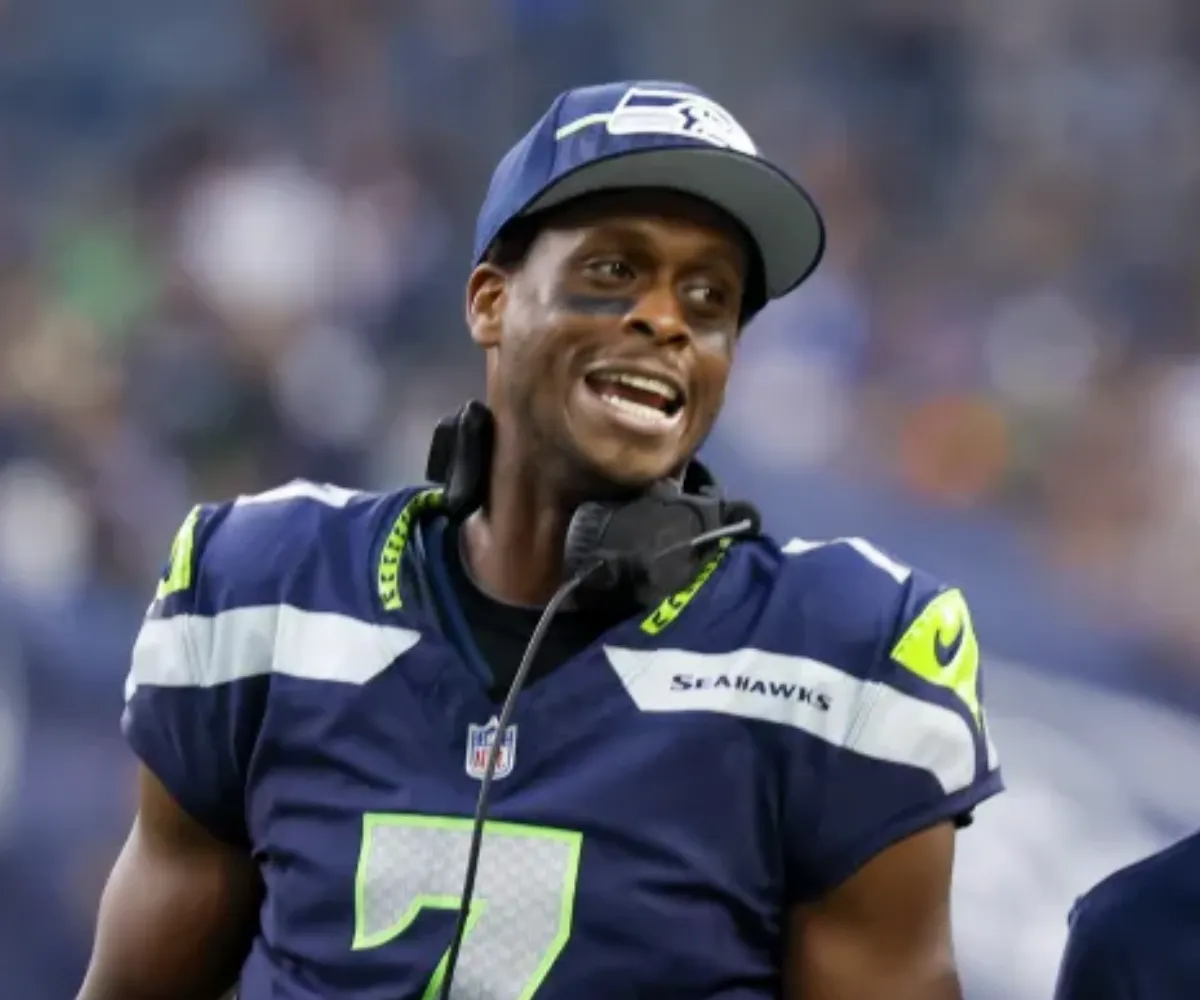 Raiders blockbuster trade pitch lands $90 million 5-time All-Pro receiver for Geno Smith - suong