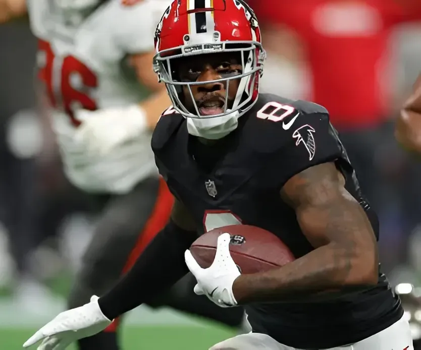 Trade Pitch Has Eagles Land $32 Million Pro Bowl Tight End