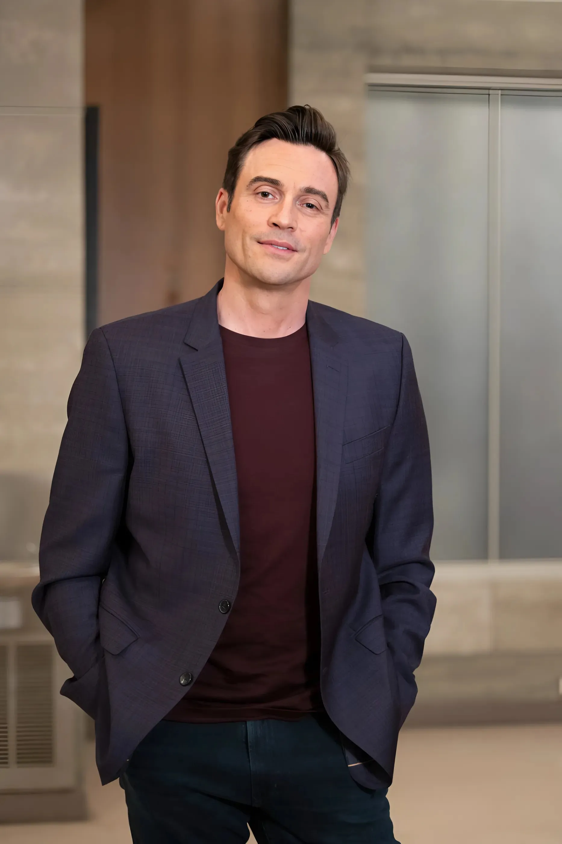 First look at #YR alum Daniel Goddard as Prof. Henry Dalton, who debuts Tuesday, April 15