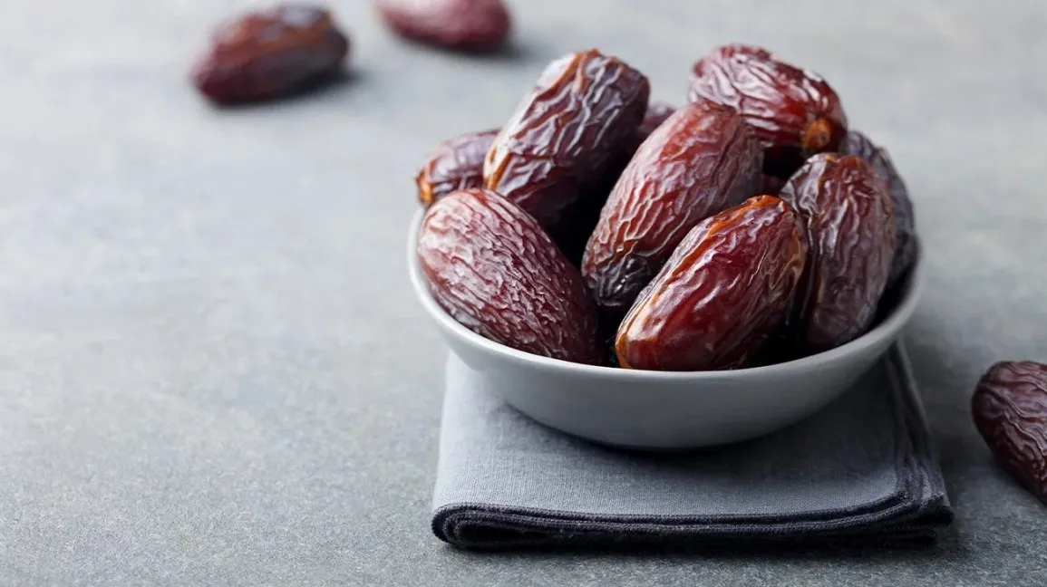 9. The Healthiest Fruit on Earth: What Happens to Your Body If You Eat Just 3 Dates a Day