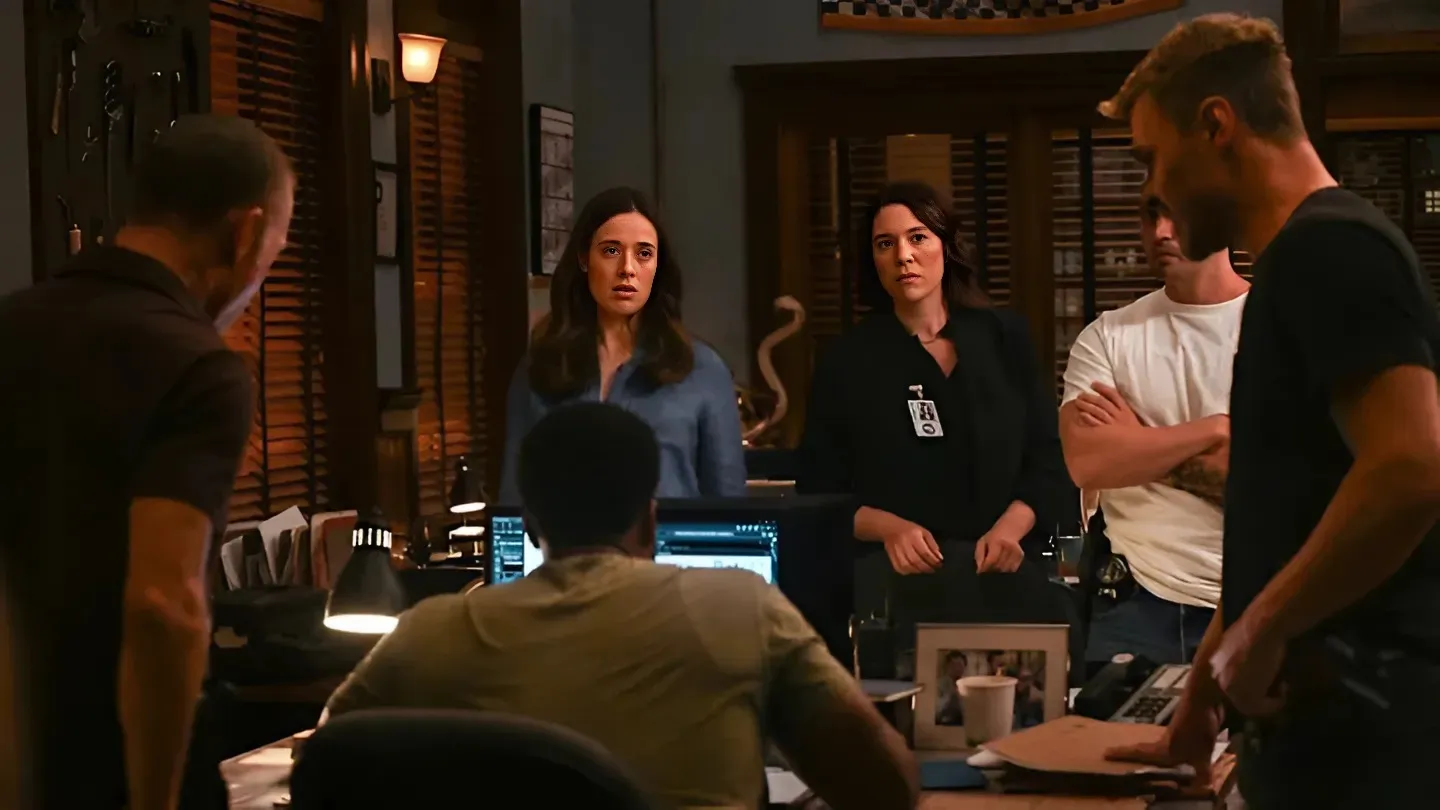Chicago PD needs to do something about this burgeoning romance before season 13 Chicago PD needs to do something about this burgeoning romance before season 13