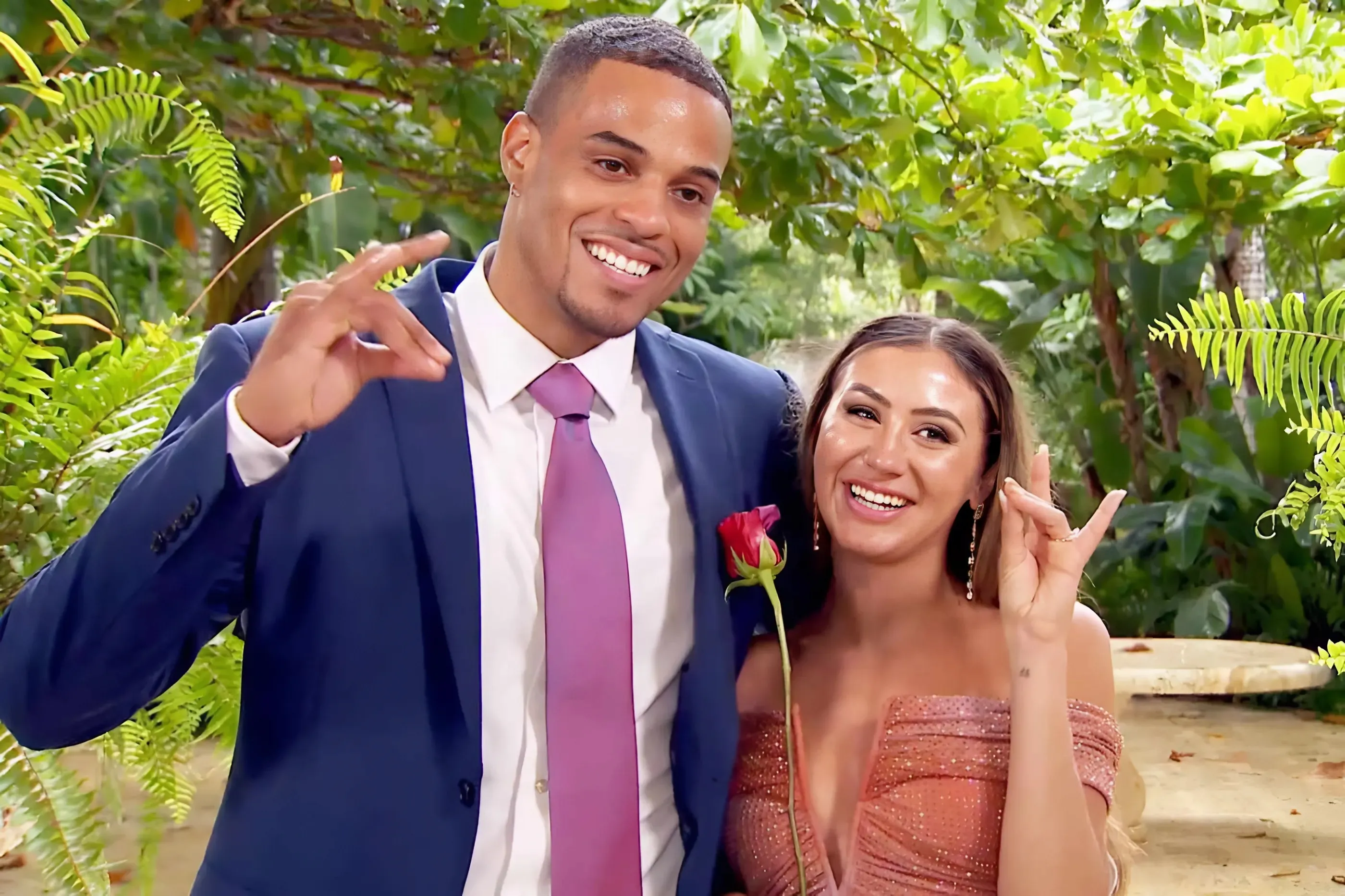 The Bachelor: Grant Ellis And Juliana Pasquarosa Are More Serious Than I Thought (They Were Spotted At Dinner With Juliana’s Family)