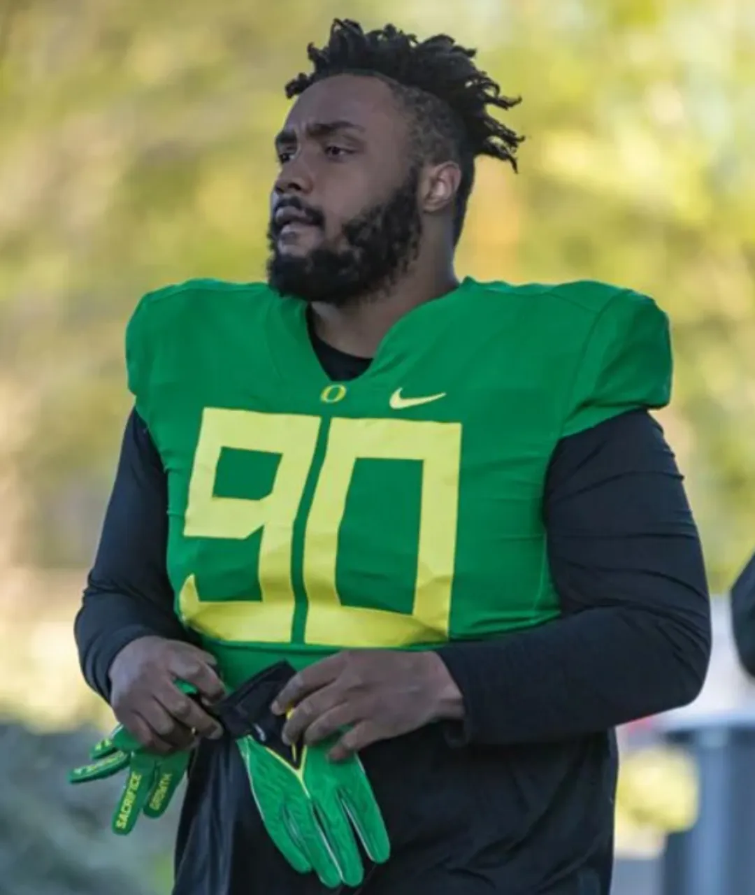 Broncos Show Strong Sign of Interest in Behemoth Oregon Defender