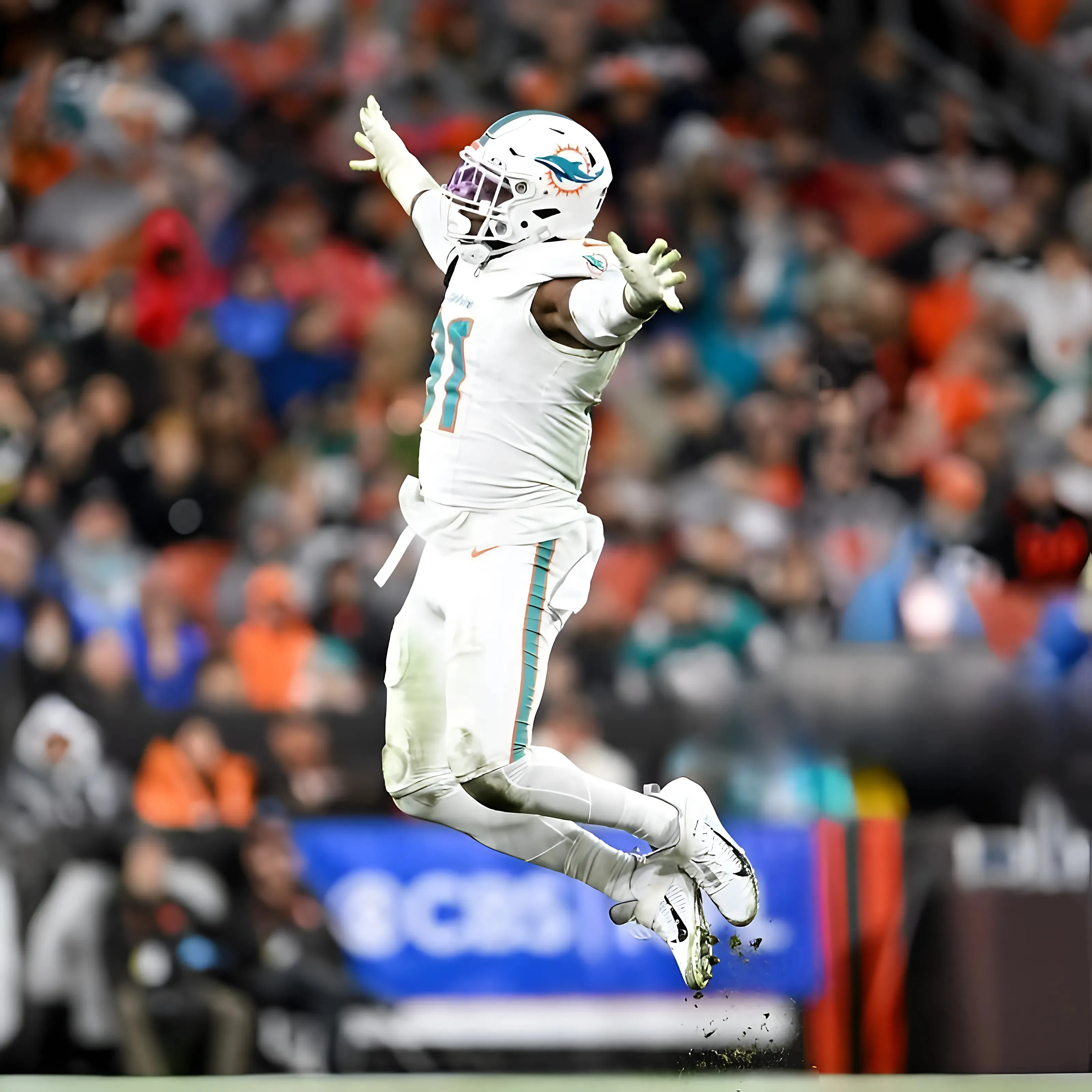 Lions Urged to Pursue Former Dolphins Edge Rusher