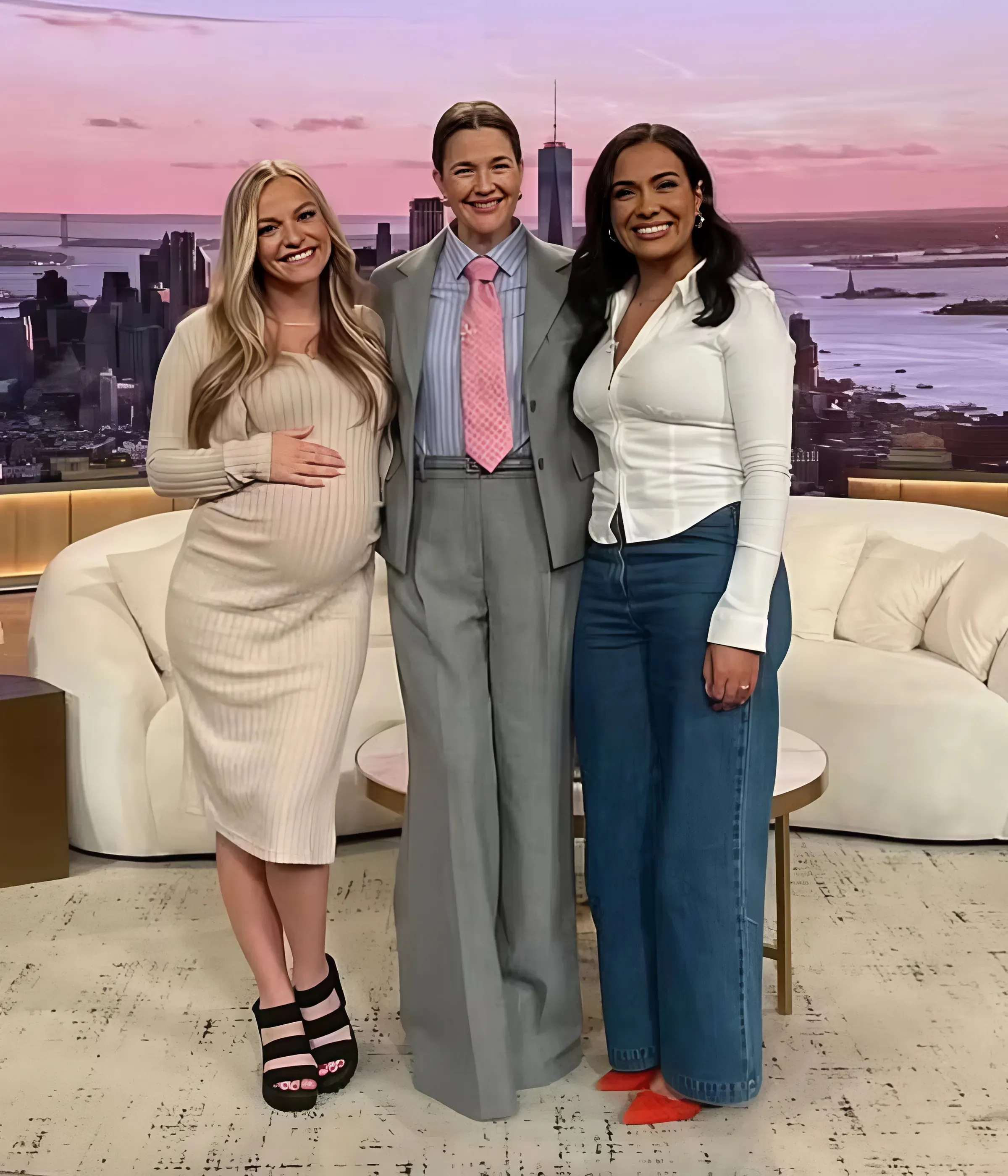 Drew Barrymore Holds Back Tears Telling ‘Teen Mom’ Stars She “Hasn’t Forgiven” Herself For Mistakes She Made Growing Up: “It’s Really Hard”