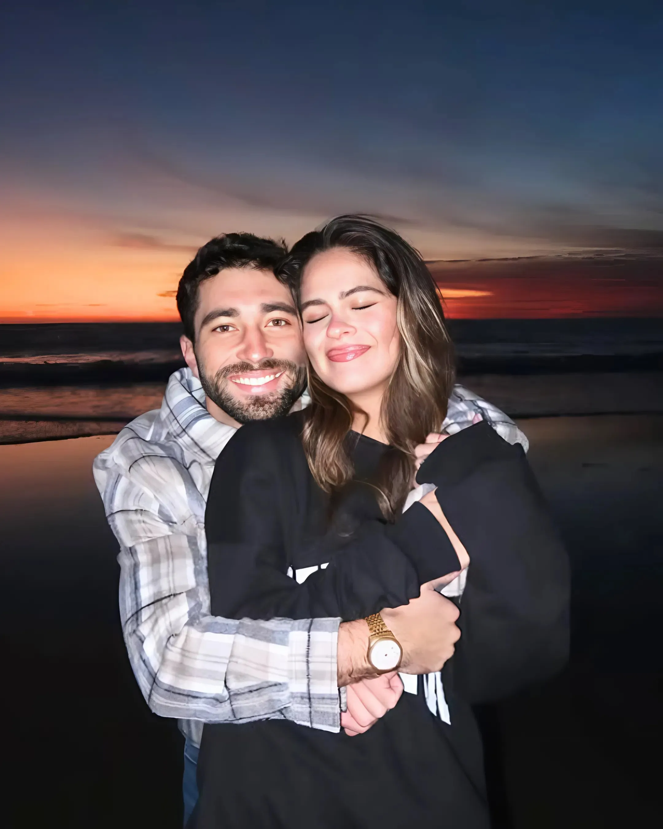 Kelsey Anderson Reveals She Is Having Twins With Joey Graziadei