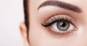 P1. Halo brows: New beauty trend is playful and loopy P1. Halo brows: New beauty trend is playful and loopy