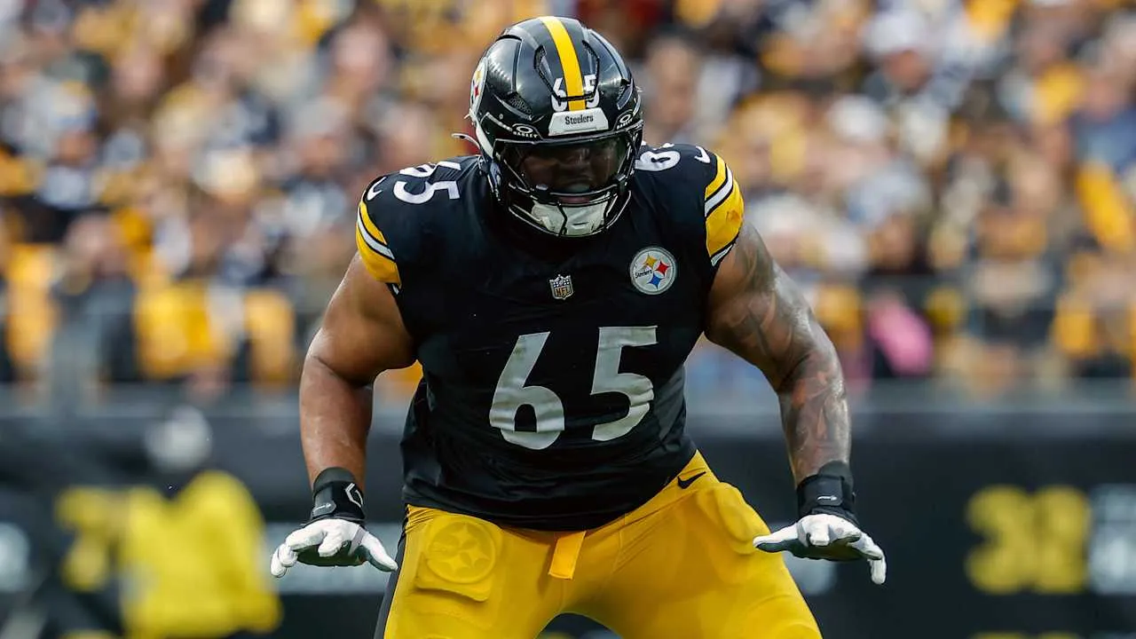 Tennessee Titans' signing of Dan Moore named one of NFL's worst
