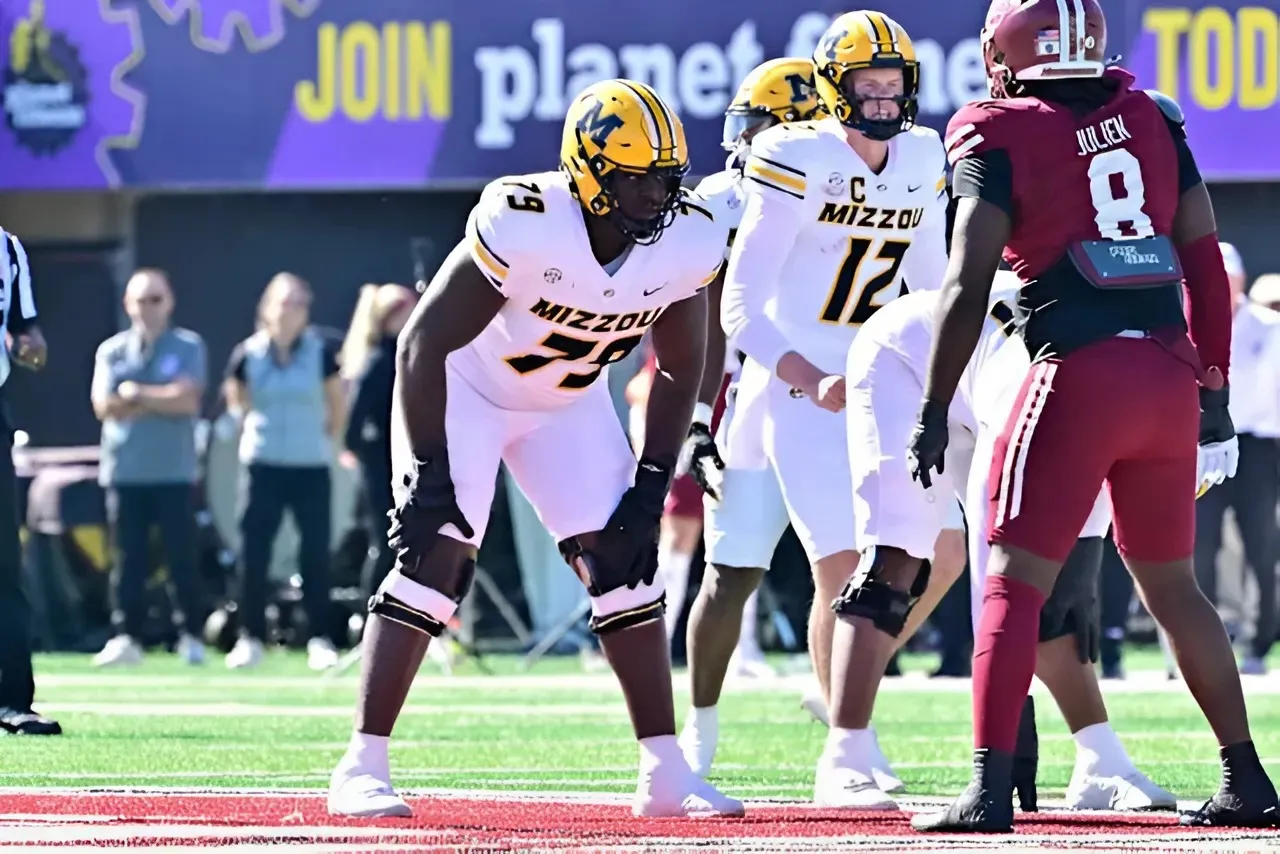 Scout Urges Cowboys To Draft 330-Pound ‘Total Package’ in Round 1