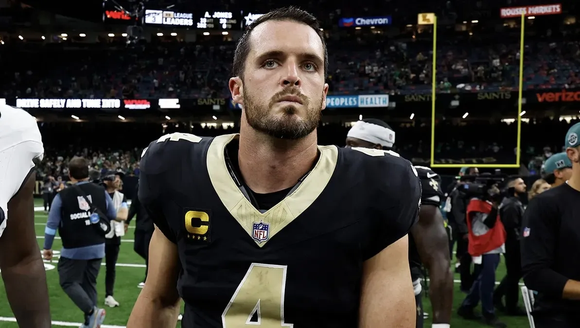 Saints Linked To Aaron Rodgers As Potential Derek Carr Replacement
