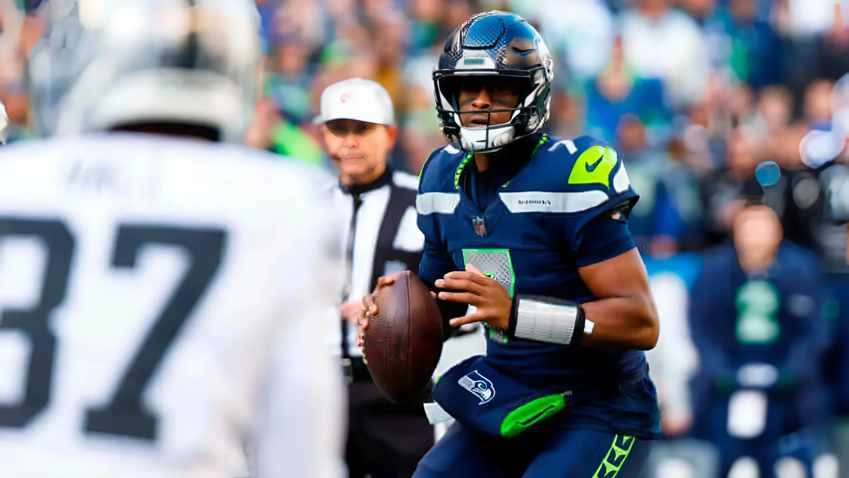 Raiders News: Ashton Jeanty Calls Geno Smith A ‘Great Player’