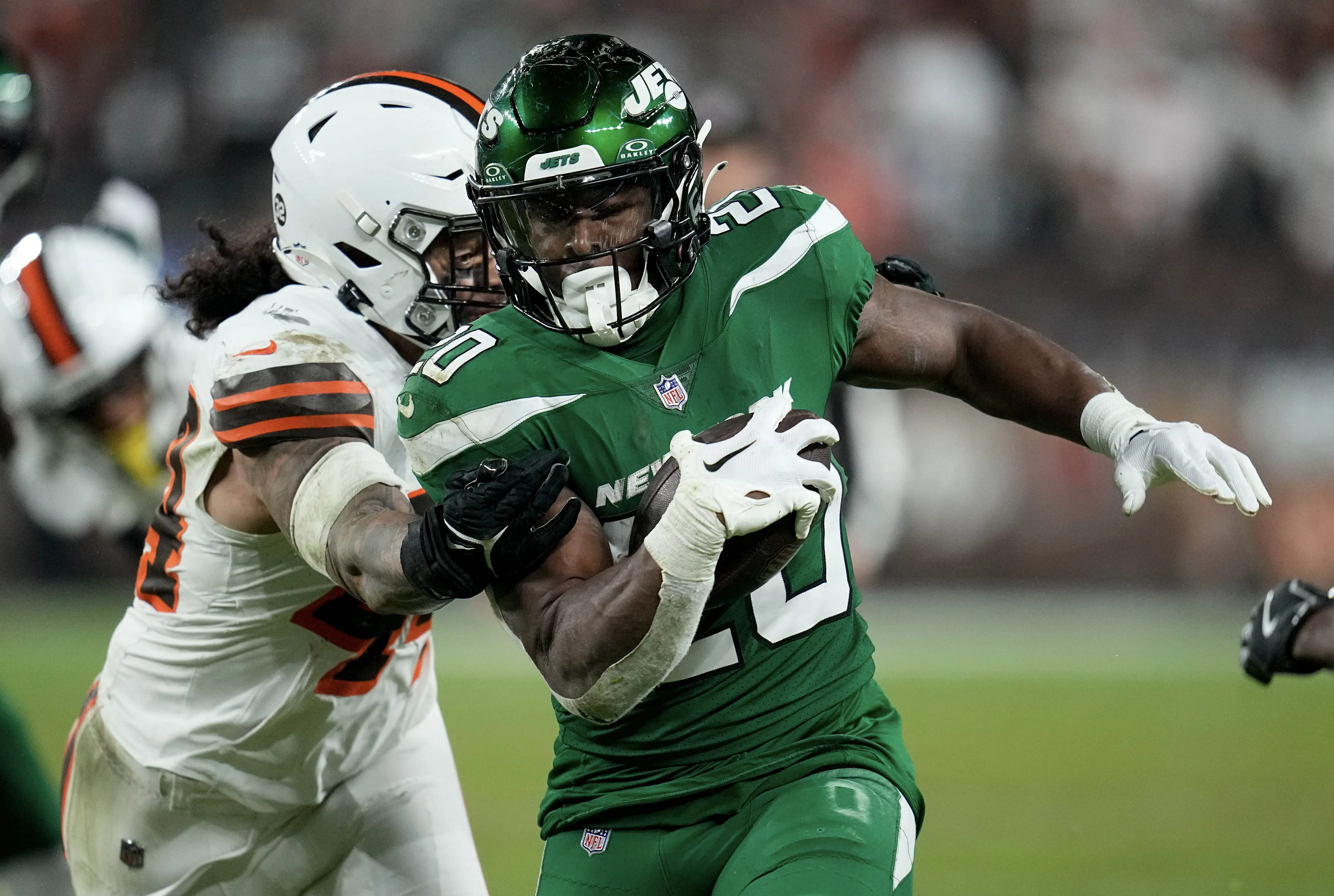 Browns Top Trade Destination for 2,300-Yard RB as Nick Chubb Successor