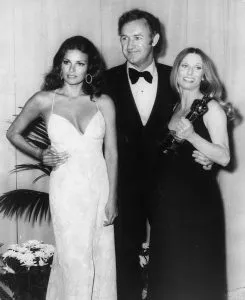 P1. This original Oscars photo from 1972 is not edited. Observe it closely