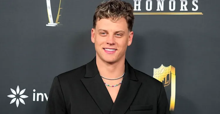 Joe Burrow reacts to fans mentioning his good looks