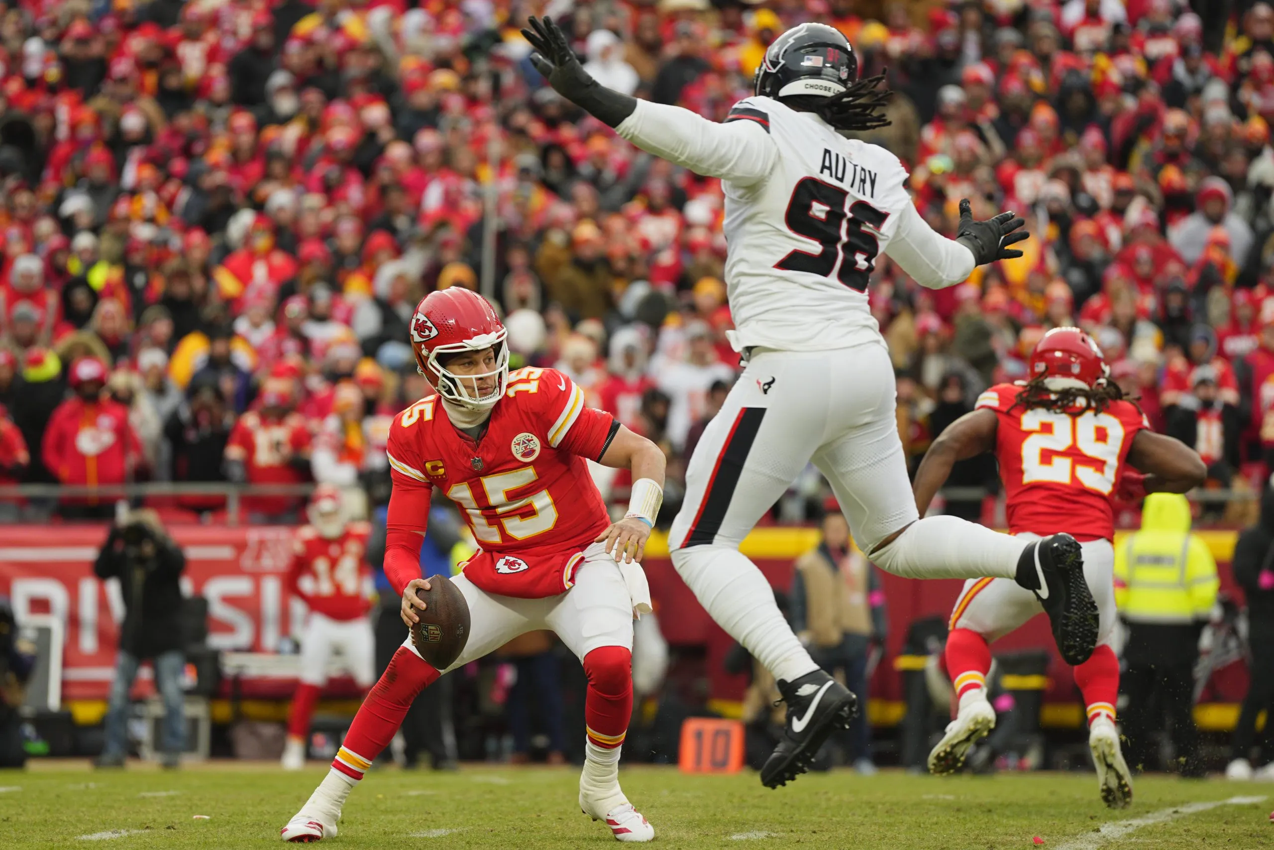 Breaking: Texans Could Trade 62-Sack Powerhouse During NFL Draft