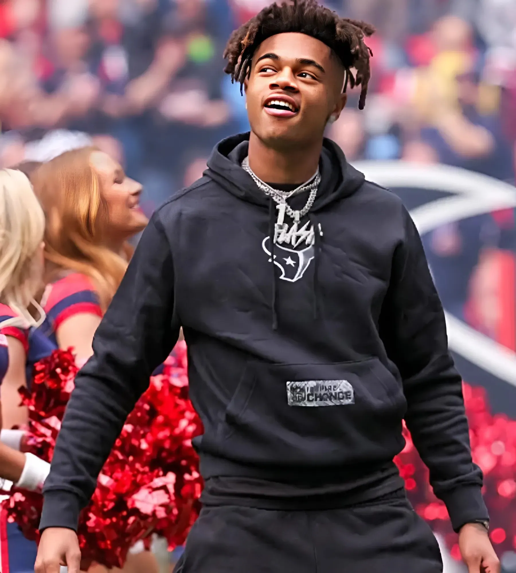 Texans' Tank Dell shows off insane tattoo following freak injury