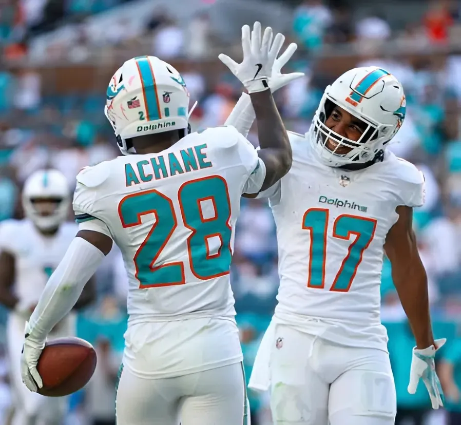 Dolphins Insider Sees Team Rebuilding
