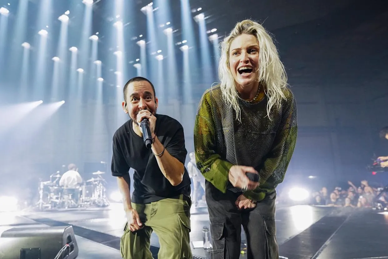 "No one is better than Emily Armstrong; she starts something new for all of us." - Mike Shinoda "No one is better than Emily Armstrong; she starts something new for all of us." - Mike Shinoda
