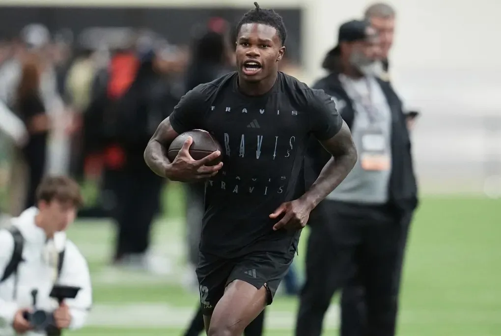 Titans Urged Not to Draft Heisman Trophy Winner