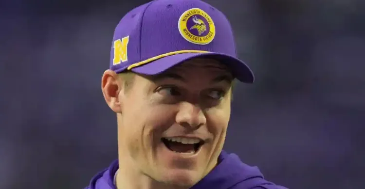 Insider Ties Vikings to Post-Draft Trade for $293 Million Pro Bowl QB Insider Ties Vikings to Post-Draft Trade for $293 Million Pro Bowl QB