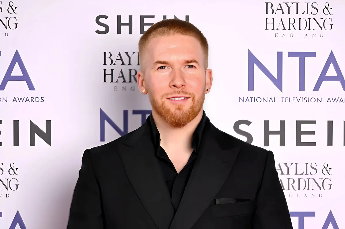 Strictly Come Dancing's Neil Jones supported by co-stars as he says 'the news is out' liennhi