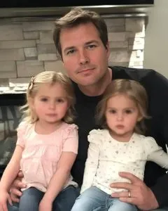 F. A Single Dad’s Unexpected Morning Surprise Turns Into a Life-Changing Friendship