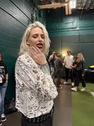 Emily Armstrong wears the bracelet she received from a Dead Sara fan made from the guitar strings she wore with Siouxsie Medley 🖤-copy-copy-copy