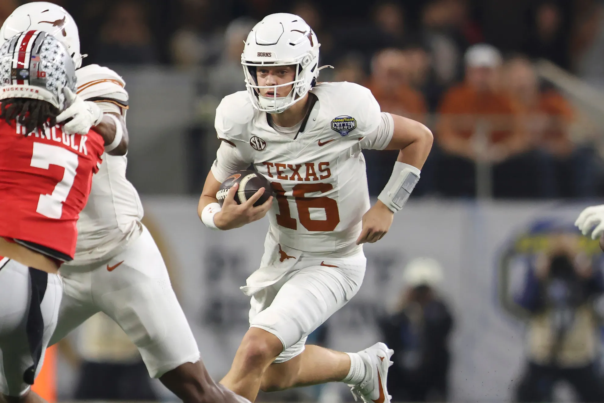 Arch Manning Sends Message to Kelvin Banks After NFL Draft News