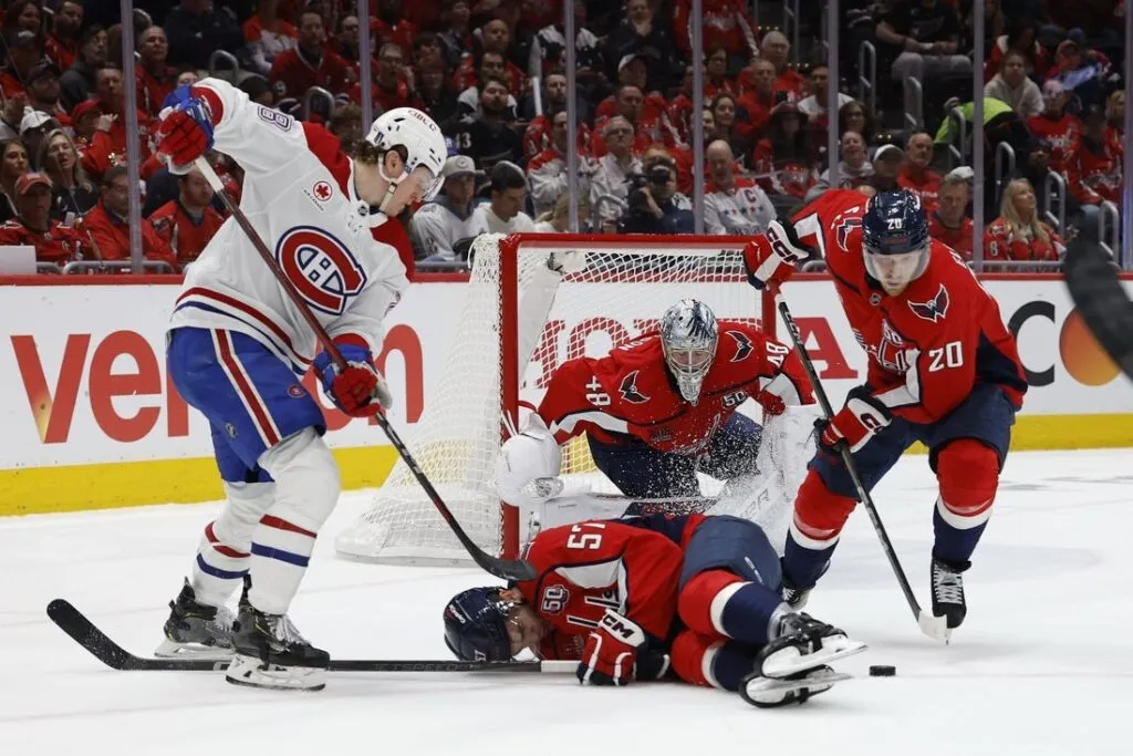 Capitals Goalie's Blunder Immediately Gets Called Out By Teammate