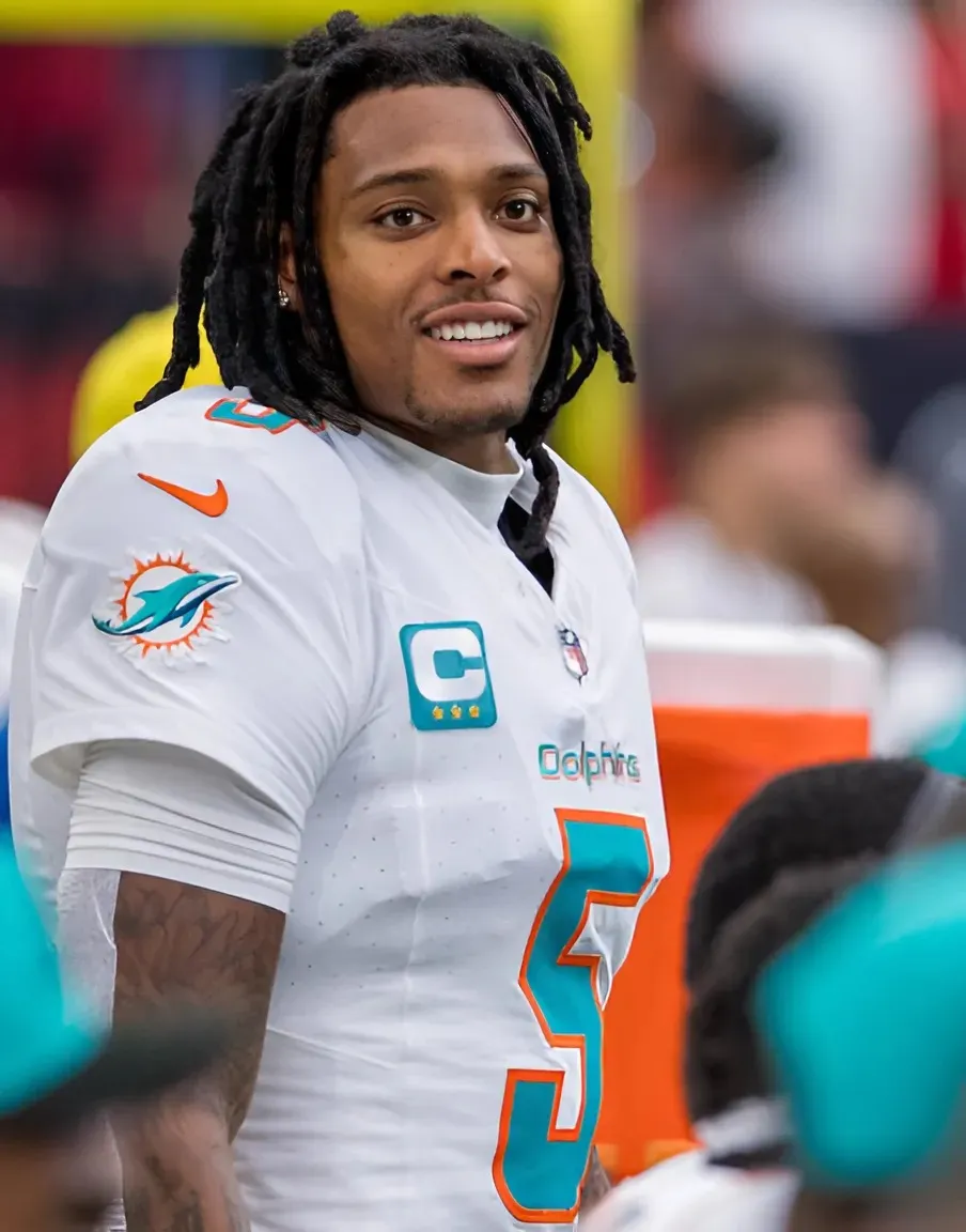 Report: Eagles in Mix to Trade for $118 Million All-Pro CB From AFC East