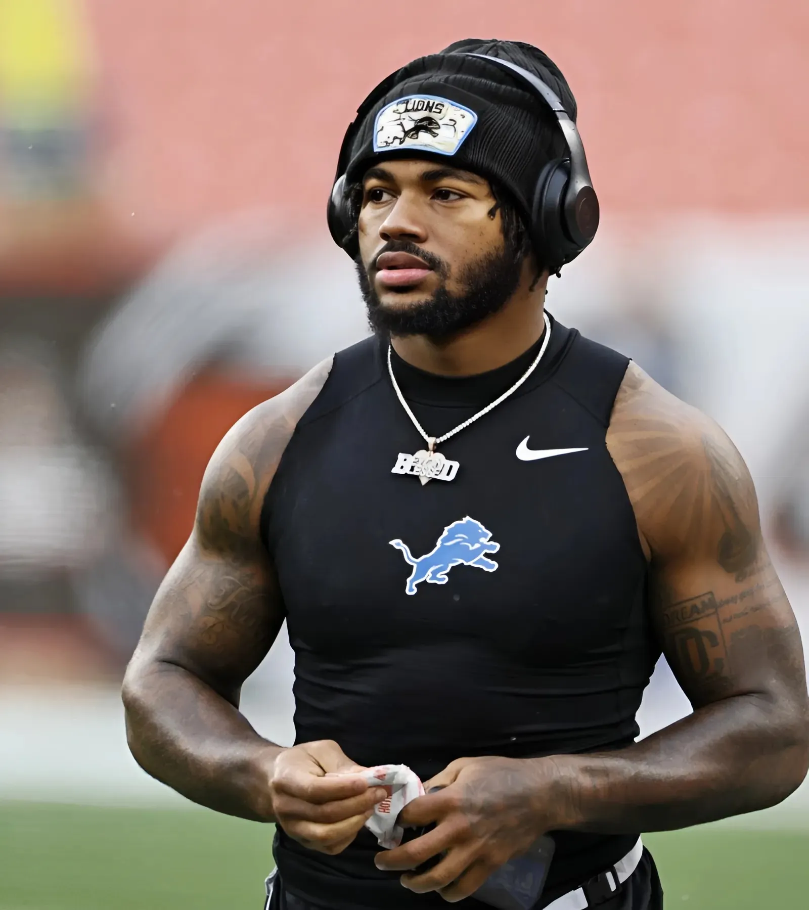 Proposed Trade Sees Raiders Land Pro Bowl RB & 2 Draft Picks for No. 6 Pick
