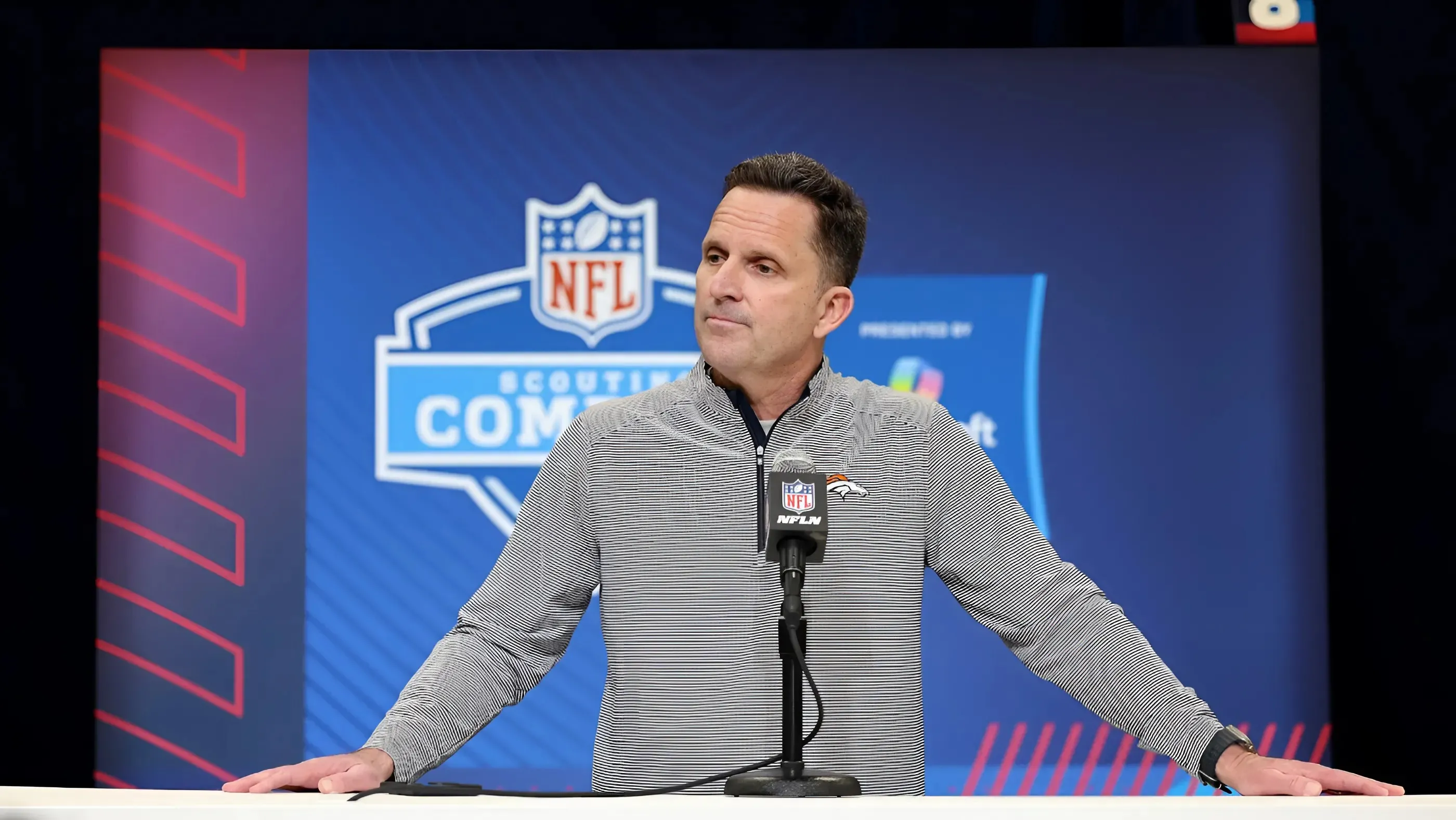 A perfect running back trade just fell into the Denver Broncos laps