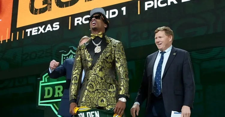 Lambeau Field Erupts After Packers Unusual NFL Draft Decision Lambeau Field Erupts After Packers Unusual NFL Draft Decision
