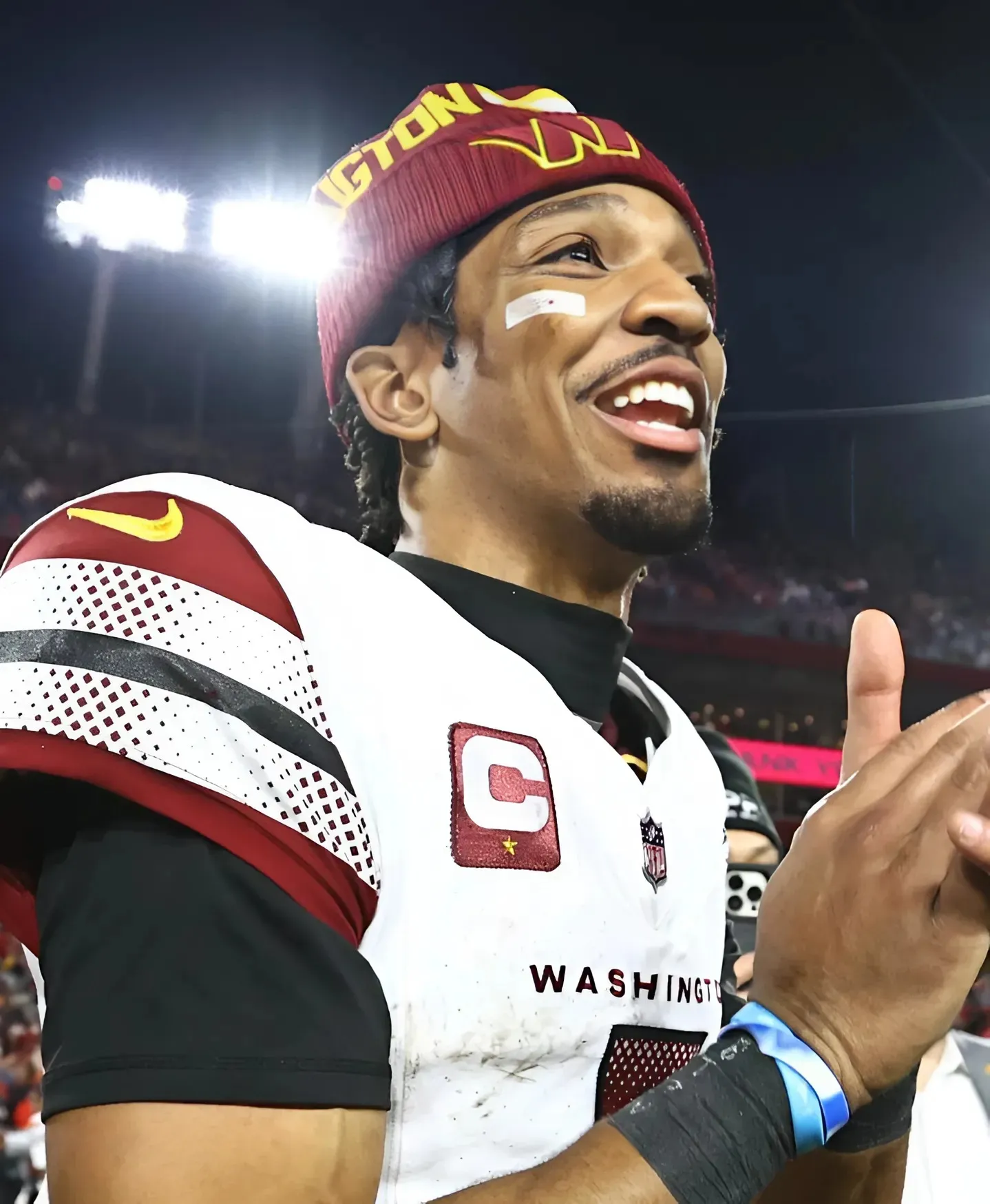 New Commanders' lineman weighs pressure of protecting QB Jayden Daniels