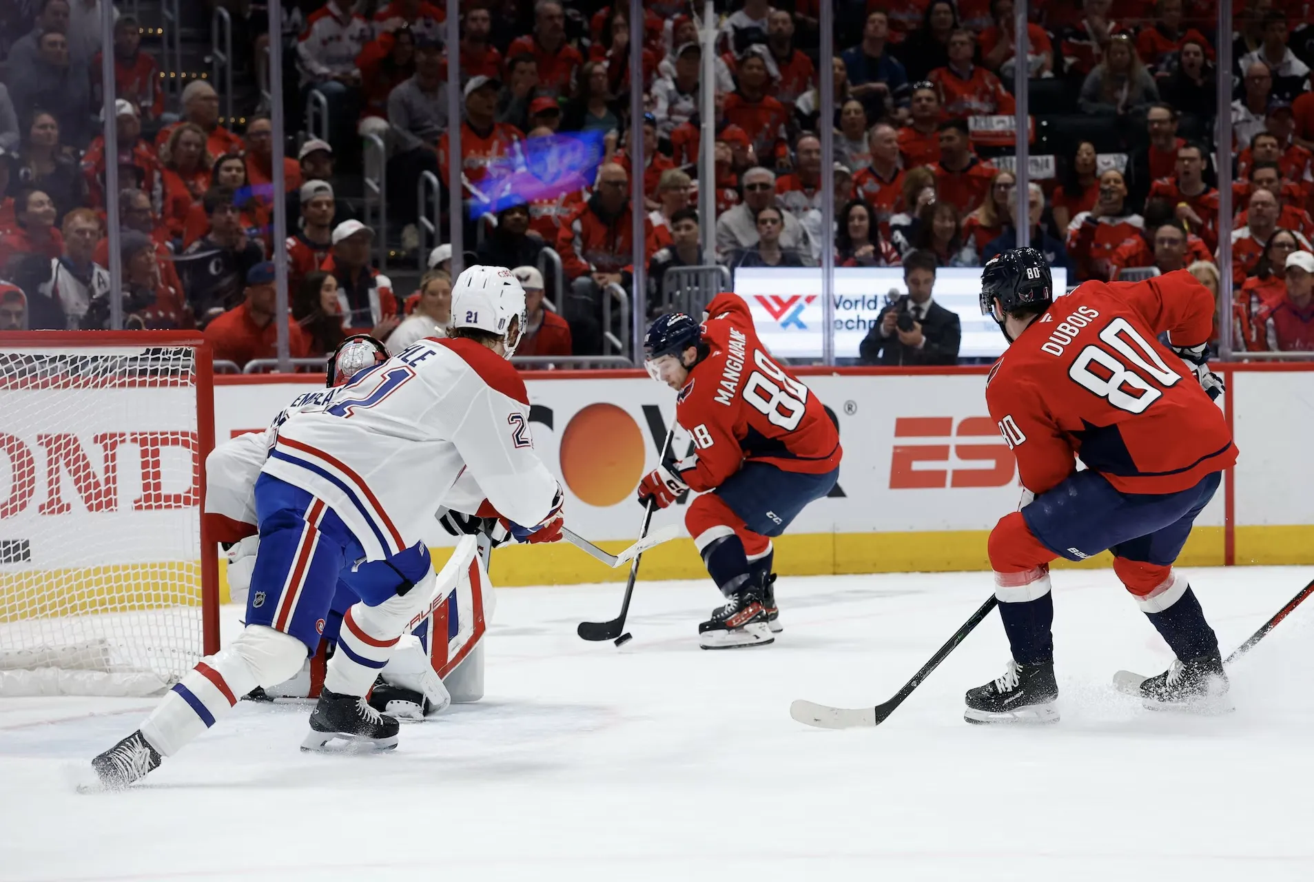 Capitals prepare to face Montreal Canadiens at renowned Bell Centre in Game 3: ‘People say it’s like no other experience in the league’