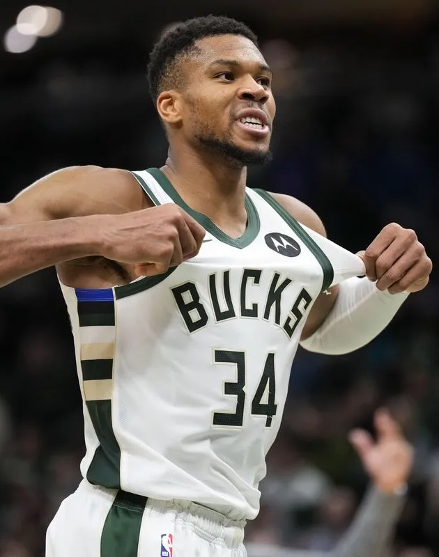 NBA Finals Contender Tried Acquiring Giannis Antetokounmpo at Trade Deadline: Report