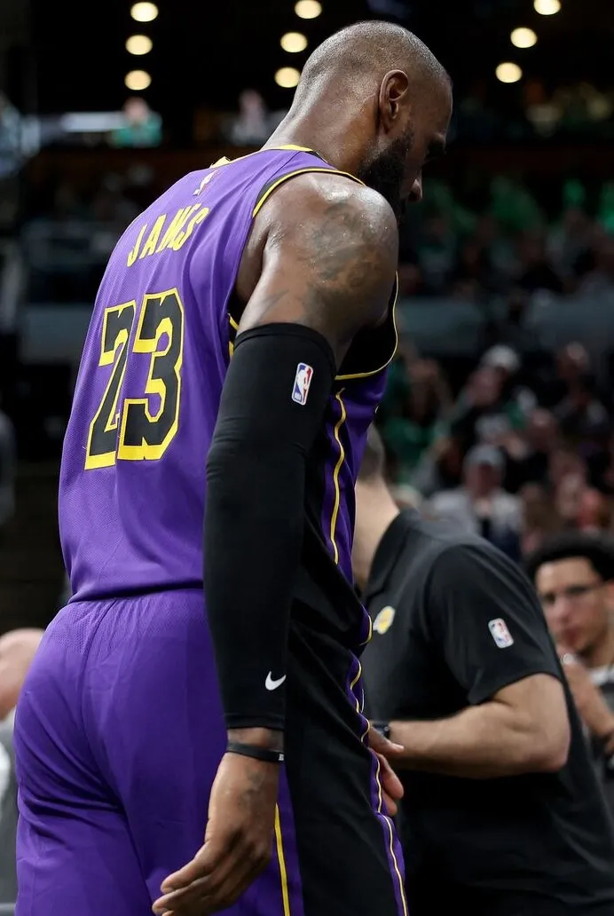 LeBron James Gives Final Word on Playing Status Amid Injury Concerns