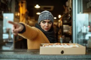 P3.  A Mean Woman Confronts My Grandmother at Our Pizzeria – Her Reaction Was Priceless