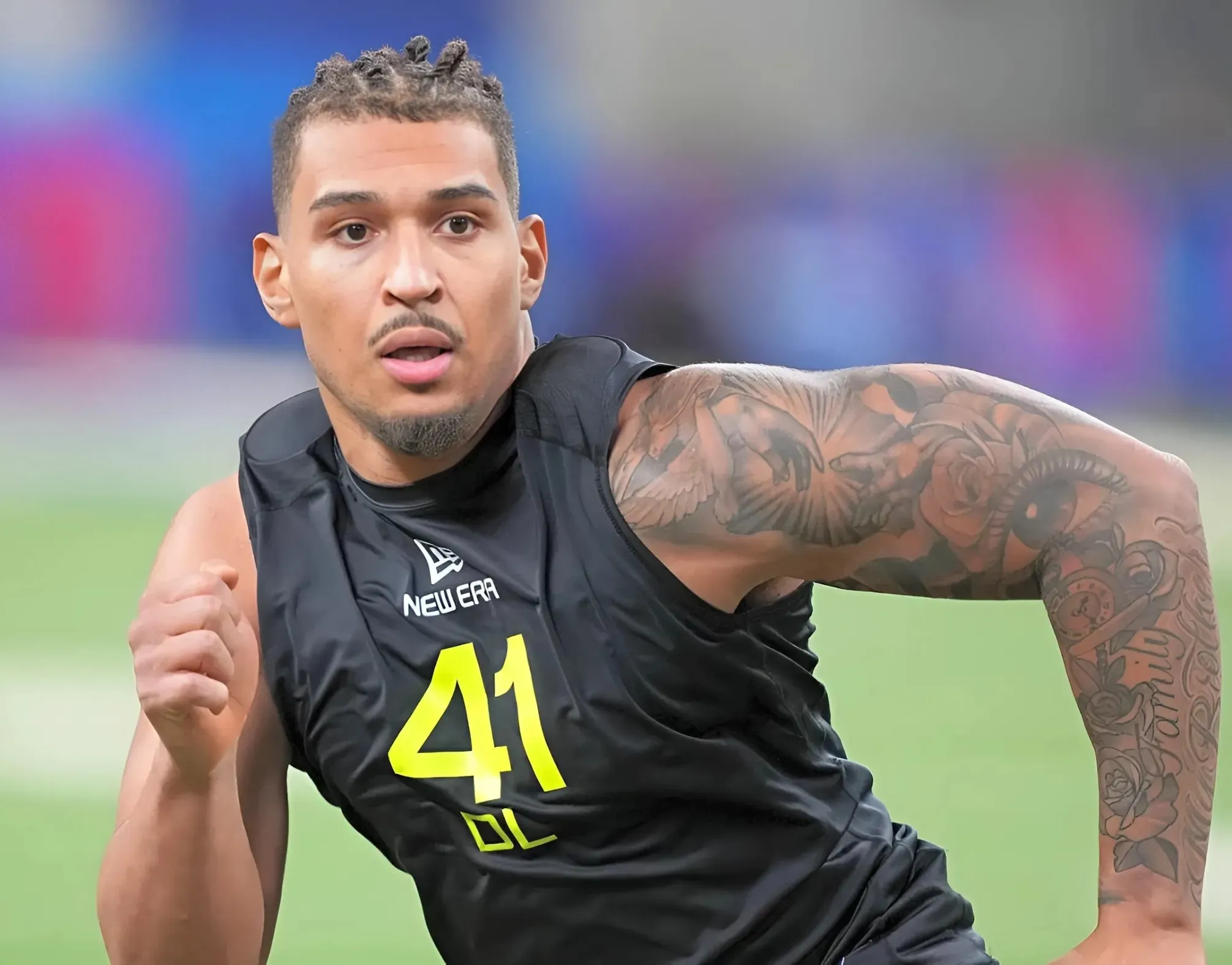 New York Jets Trade Up and Select DE Tyler Baron in Round 5