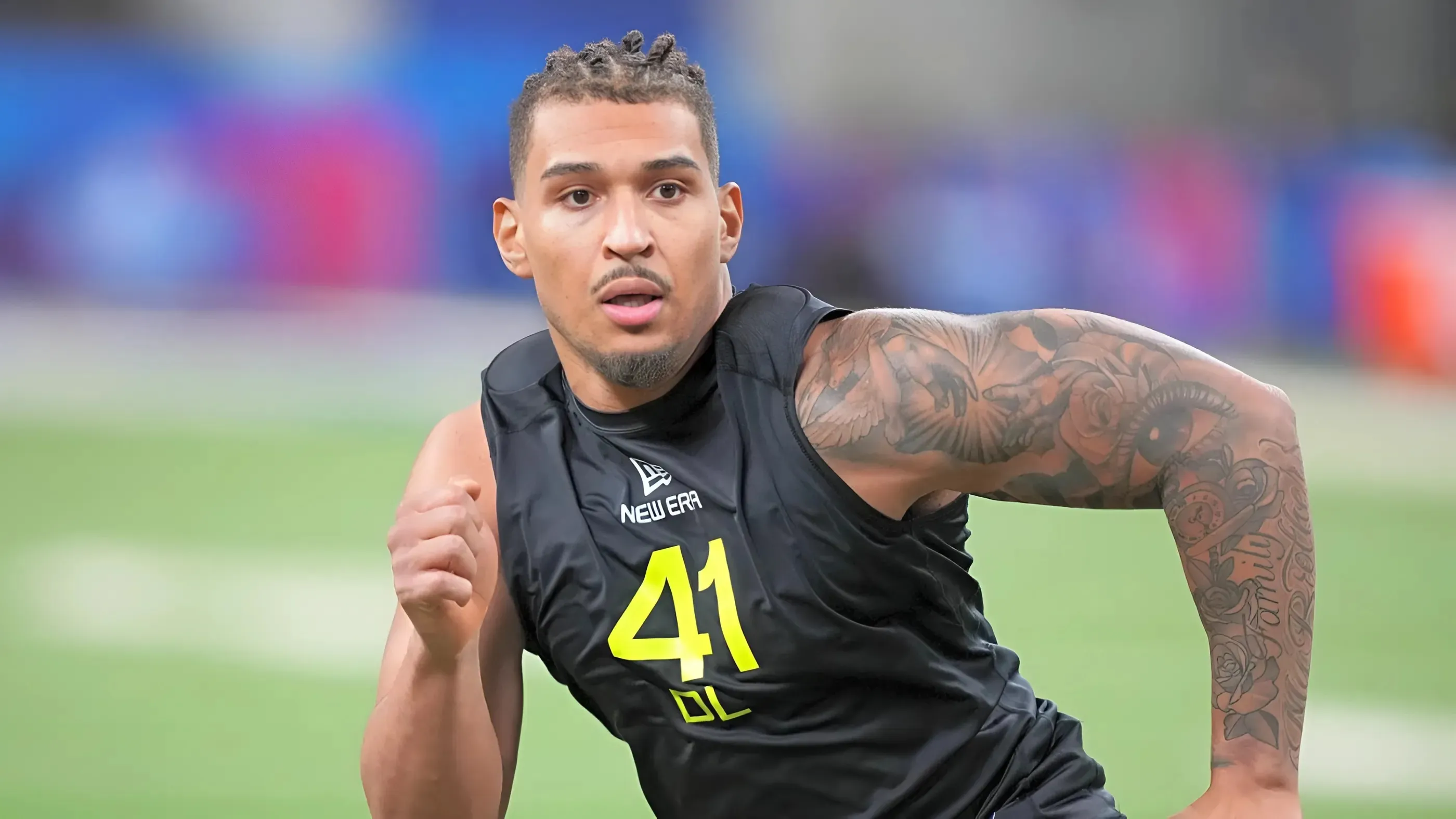 New York Jets Trade Up and Select DE Tyler Baron in Round 5