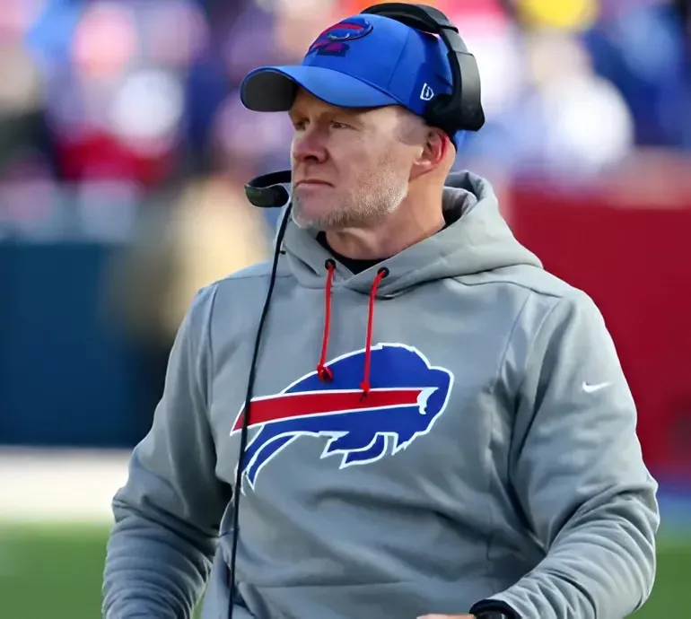 Bills Extend Invite to 4,000-Yard Quarterback in First Moves After NFL Draft