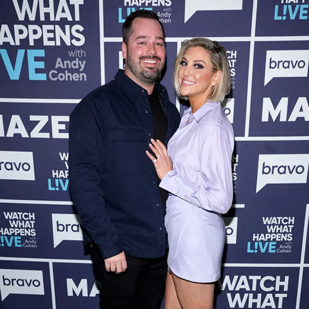 "TRAVIS 'BETRAYED': GINA 'ACCUSED' HER LOVER OF 'PARTING OUT' AND 'PUSHING' THEM BOTH INTO 'HELL' OF DEBT?"
